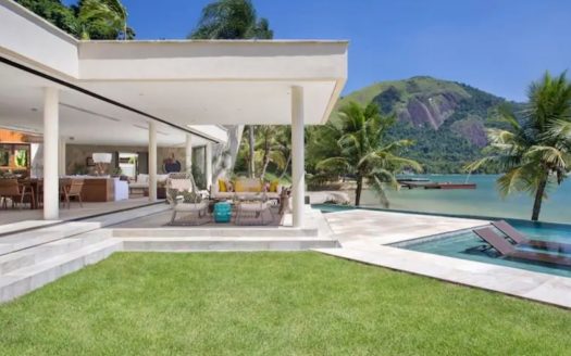 Casa no Retiro –  Ponta do Sapê