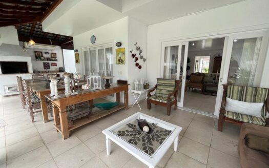 Casa – Condomínio Porto Frade